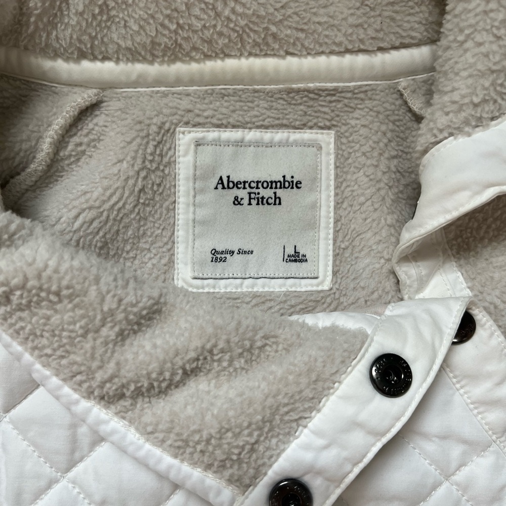 Abercrombie & Fitch Cream Quilted Cowl Neck Sweater - Picture 3 of 6